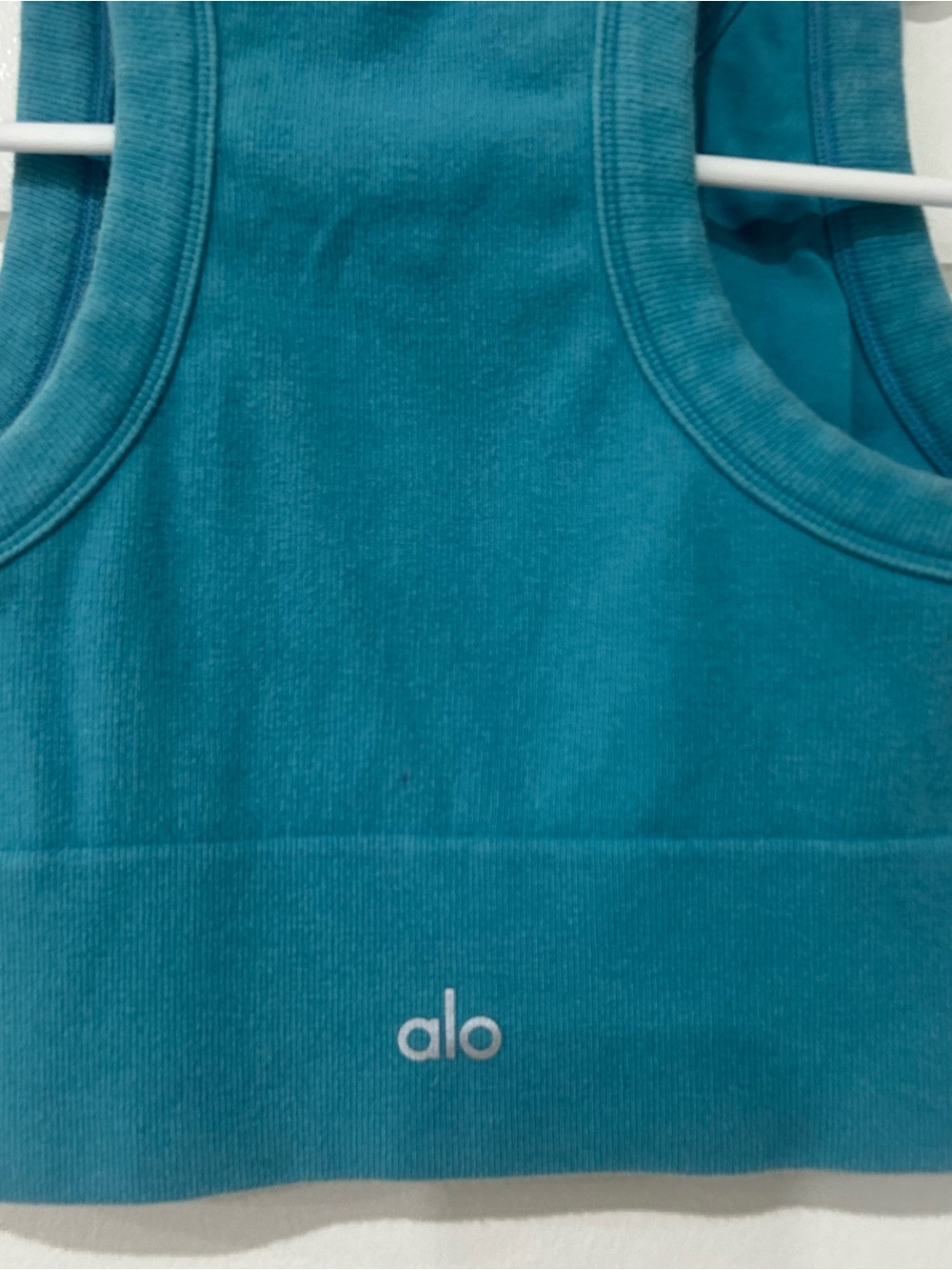 Alo Racerback Crop Tank.Size Small - Picture 4 of 5